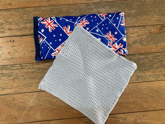 Grey AUS Flag Giftpack small